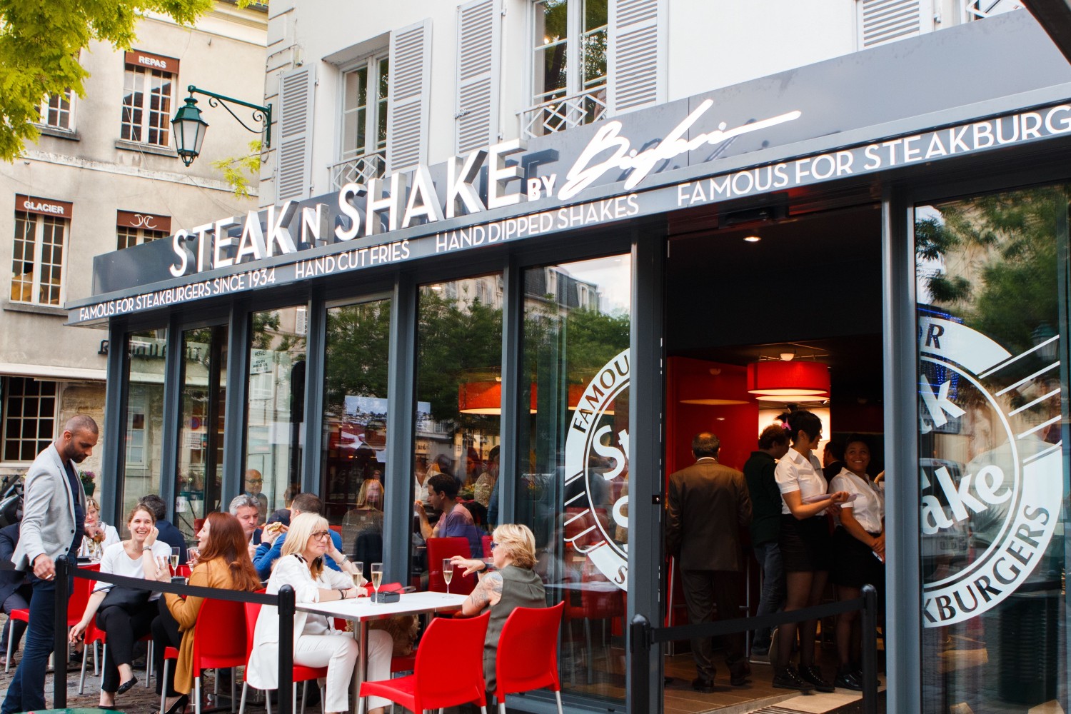 Airsnap Pro | Photo et vidéo d'entreprise et d'événement — Steak'n'Shake, Cannes